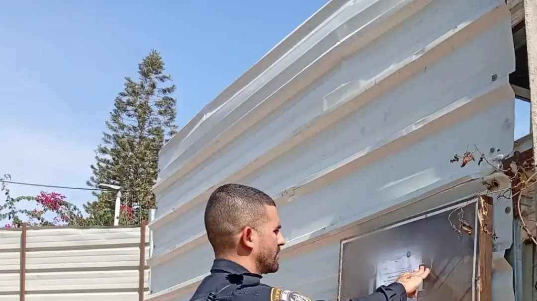 המשטרה פתחה בחקירה נגד משפחת פשע אלפרון בחשד להעסקת שב״חים המשטרה פתחה בחקירה נגד משפחת פשע אלפרון בחשד להעסקת שב״חים