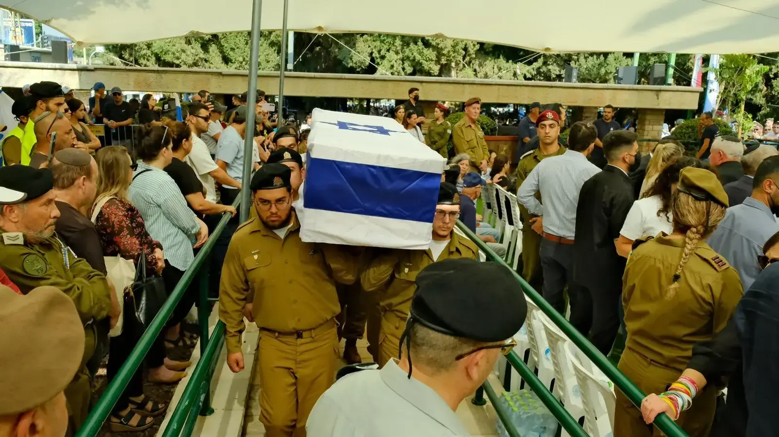 הלוויתו של סמ״ר עוז דניאל ז״ל
הלוויתו של סמ״ר עוז דניאל ז״ל