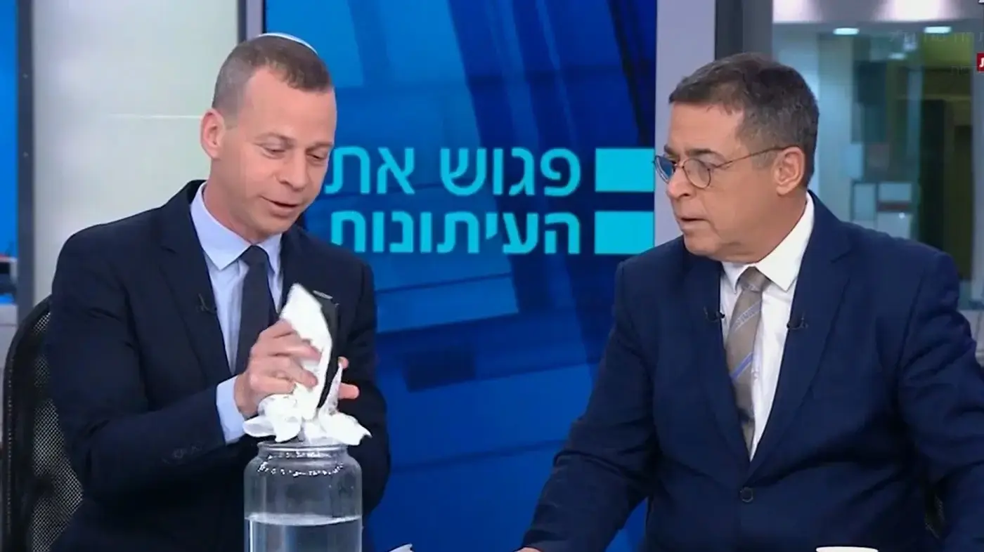 פגוש את העיתונות בן כספית עמית סגל פגוש את העיתונות בן כספית עמית סגל
