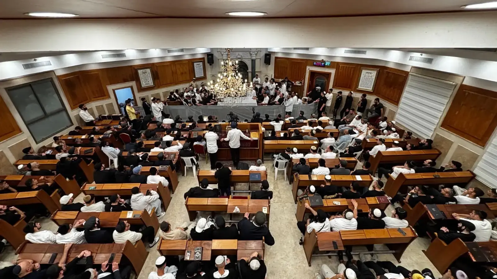 שיעור באשדוד בנים של הרב פינטו שיעור באשדוד בנים של הרב פינטו