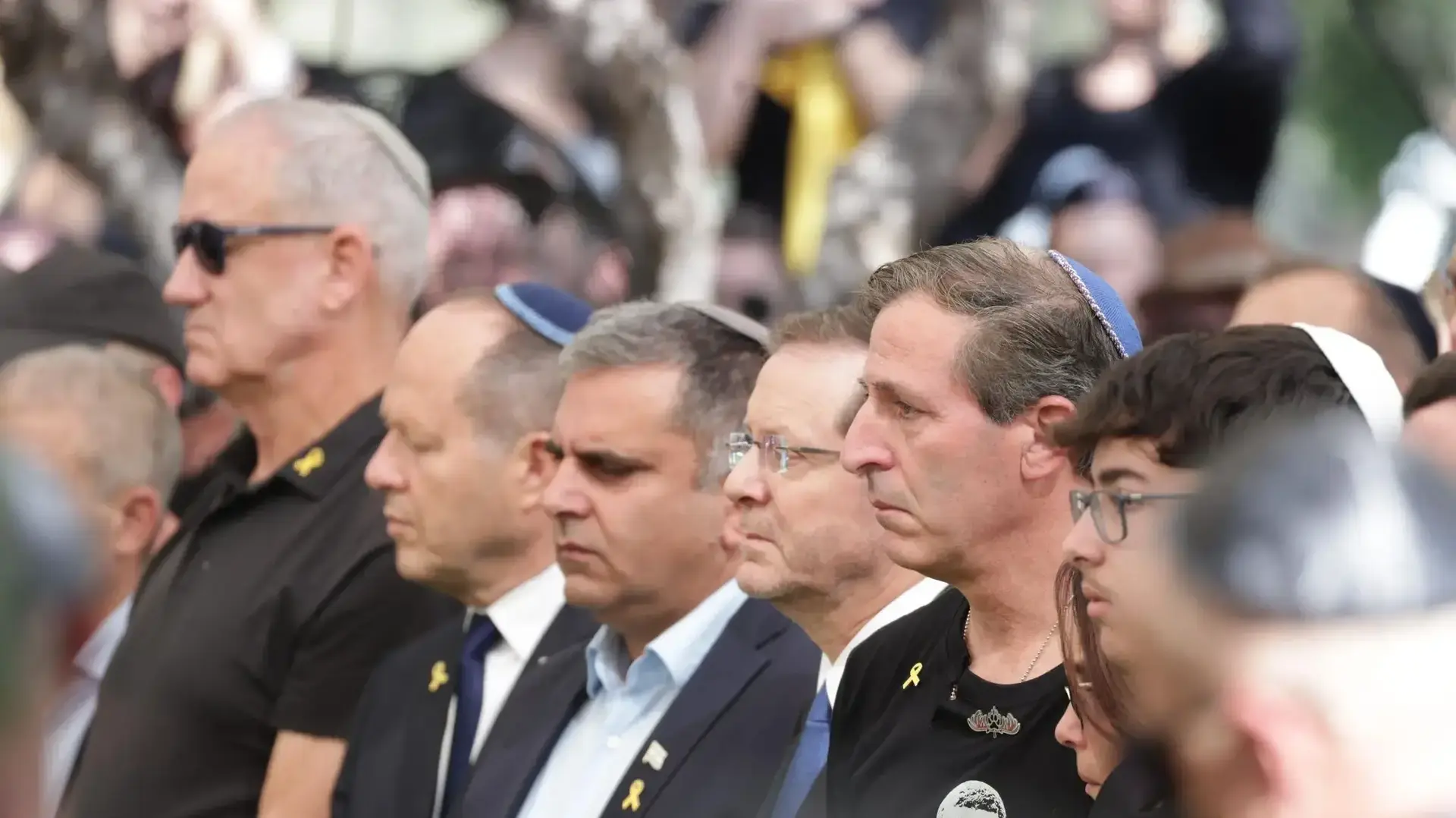 הלוויה של איתי חן, בית העלמין קריית שאול, 9 בנובמבר 2025 הלוויה של איתי חן, בית העלמין קריית שאול, 9 בנובמבר 2025