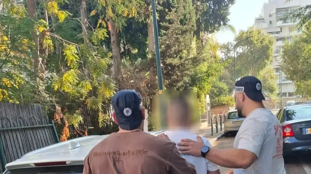 סרקו-ושילמו לנוכל: תושב נתניה נעצר בחשד שהפיץ דוחות חניה מזויפים סרקו-ושילמו לנוכל: תושב נתניה נעצר בחשד שהפיץ דוחות חניה מזויפים