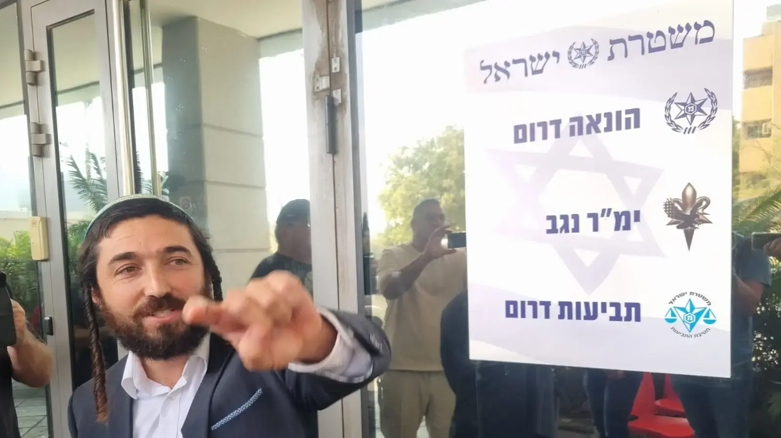 ח"כ צבי סוכות הגיע לחקירה בפרשת שדה תימן, משרדי יחידת הונאה דרום, באר שבע. 11 בנובמבר 2025