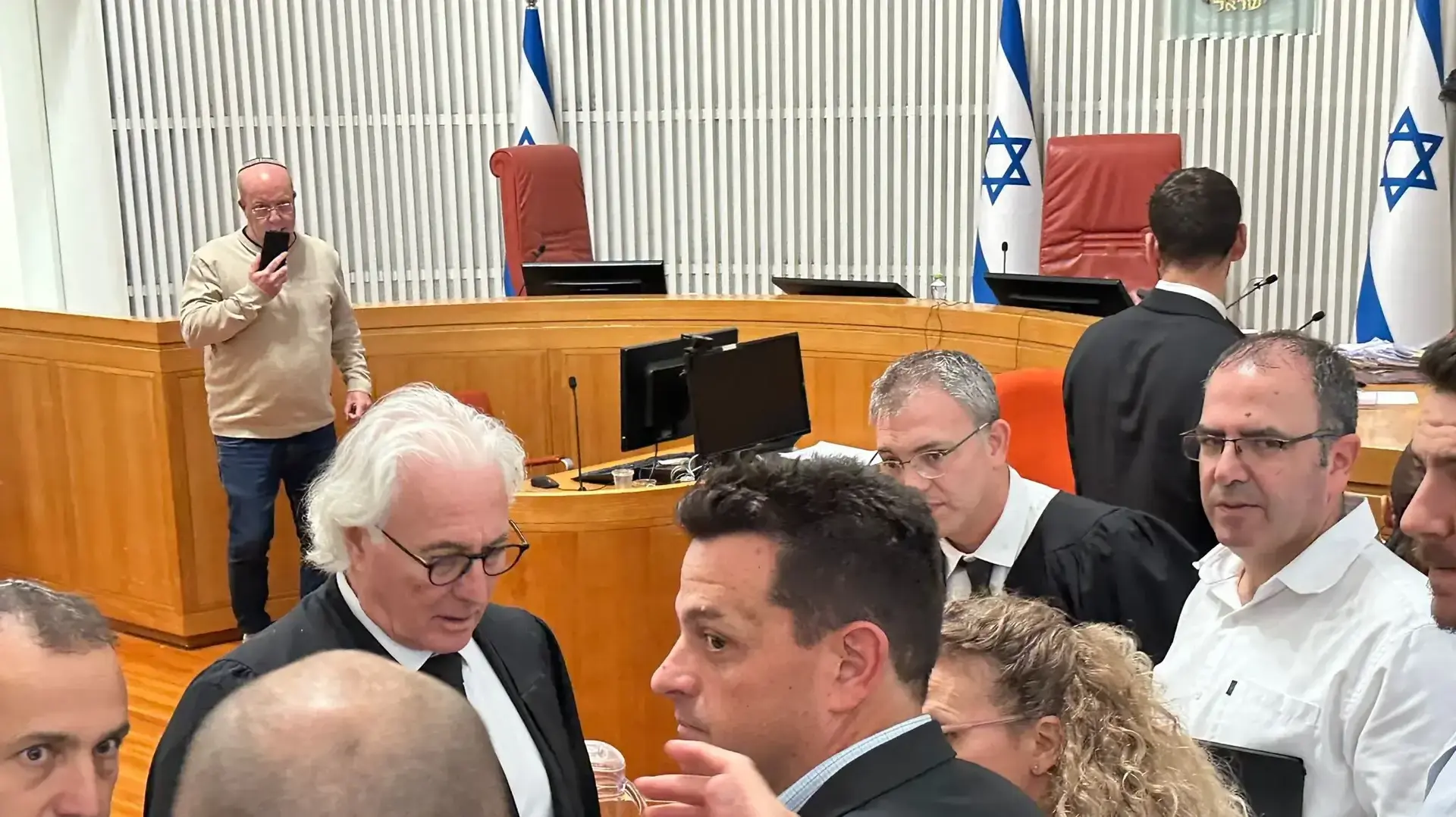 עתירות חקירת הדלפת הסרטון בפרשת שדה תימן, בימ"ש העליון. 11 בנובמבר 2025 עתירות חקירת הדלפת הסרטון בפרשת שדה תימן, בימ"ש העליון. 11 בנובמבר 2025