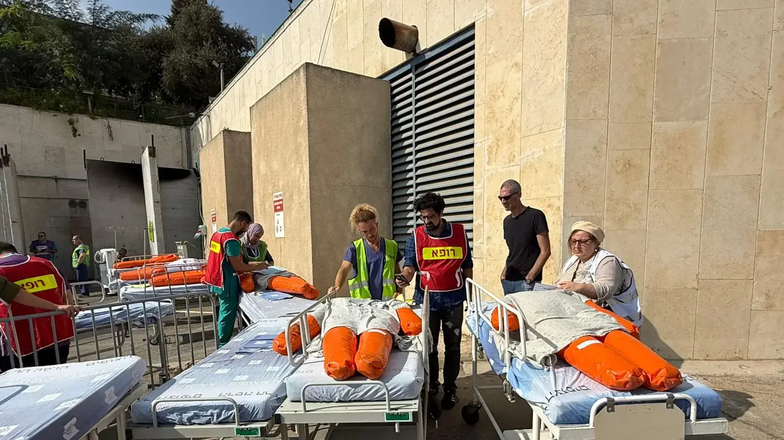 תרגיל רעידת אדמה בבי"ח הדסה תרגיל רעידת אדמה בבי"ח הדסה