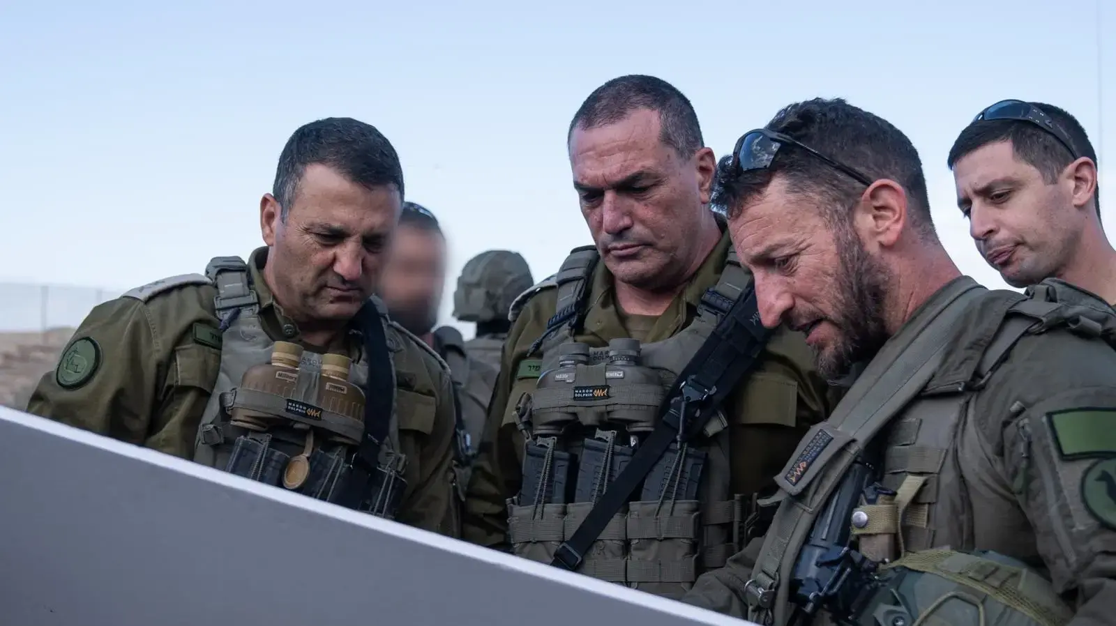 הרמטכ״ל, רב-אלוף אייל זמיר, קיים הערכת מצב באוגדת עזה. 16 בנובמבר 2025
