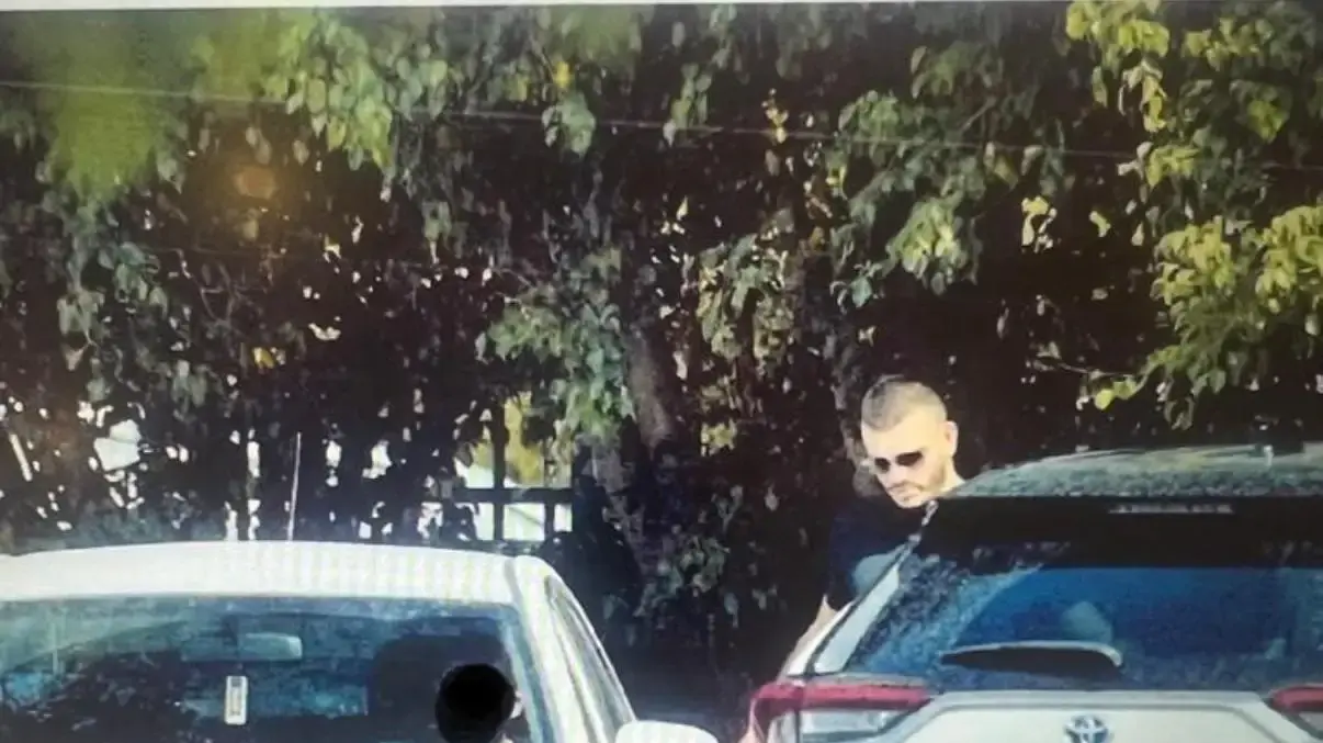 אחת העסקאות עם הסוכן שברכב