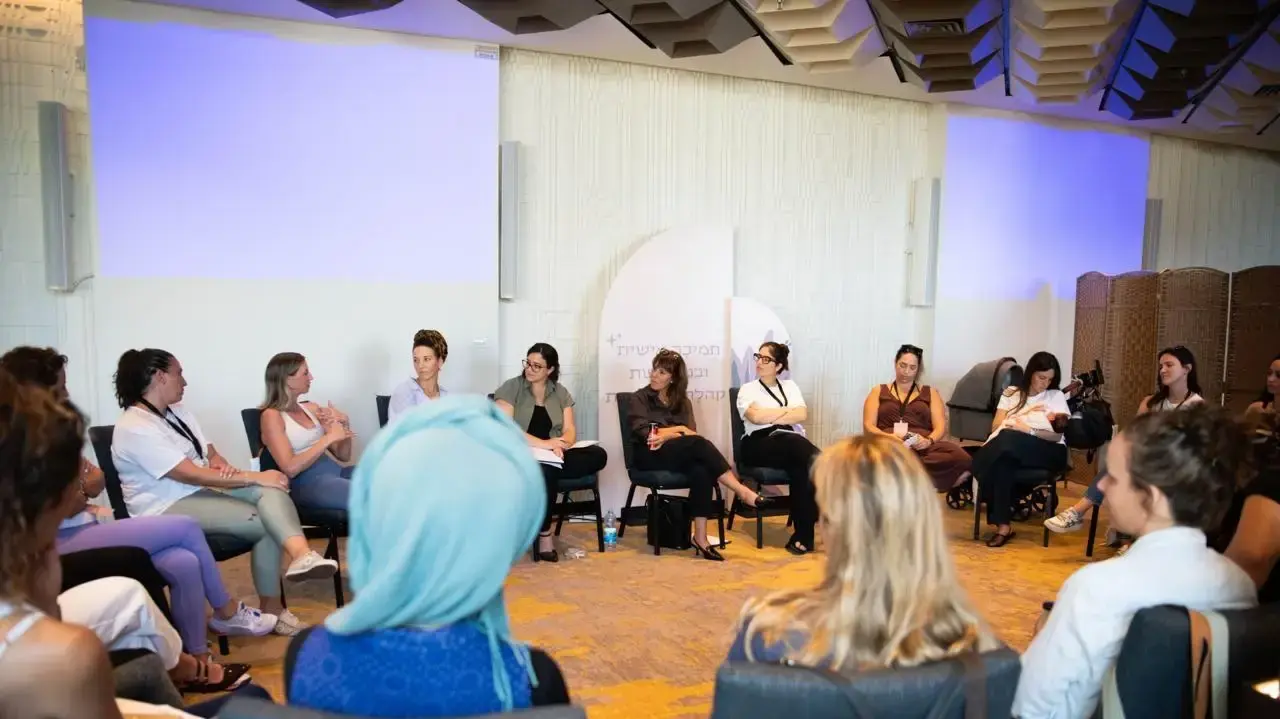 השקת תוכנית "אחות בדרך קבע" השקת תוכנית "אחות בדרך קבע"