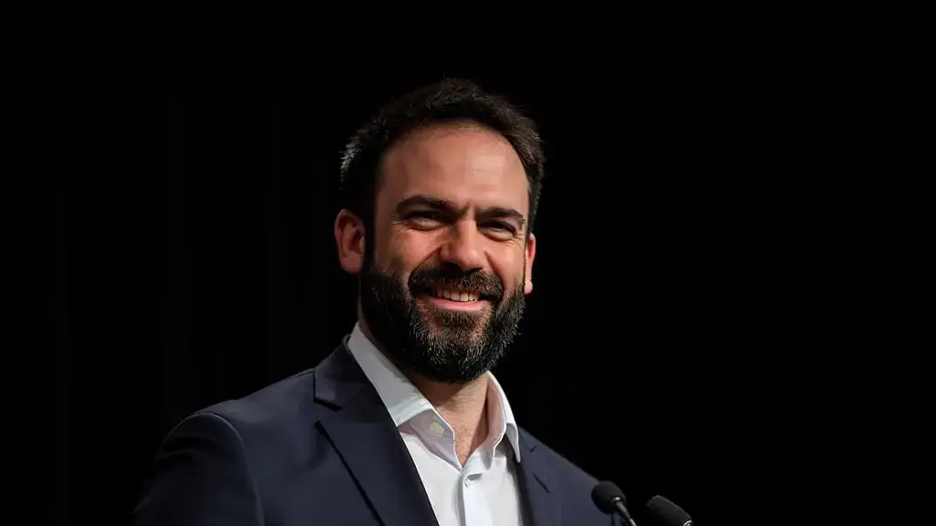 ד"ר שניר דקלו, מנהל תחום אנדרולוגיה במחלקה האורולוגית בבית החולים איכילוב ומומחה בכירורגיה אורולוגית ואנדרולוגיה ד"ר שניר דקלו, מנהל תחום אנדרולוגיה במחלקה האורולוגית בבית החולים איכילוב ומומחה בכירורגיה אורולוגית ואנדרולוגיה