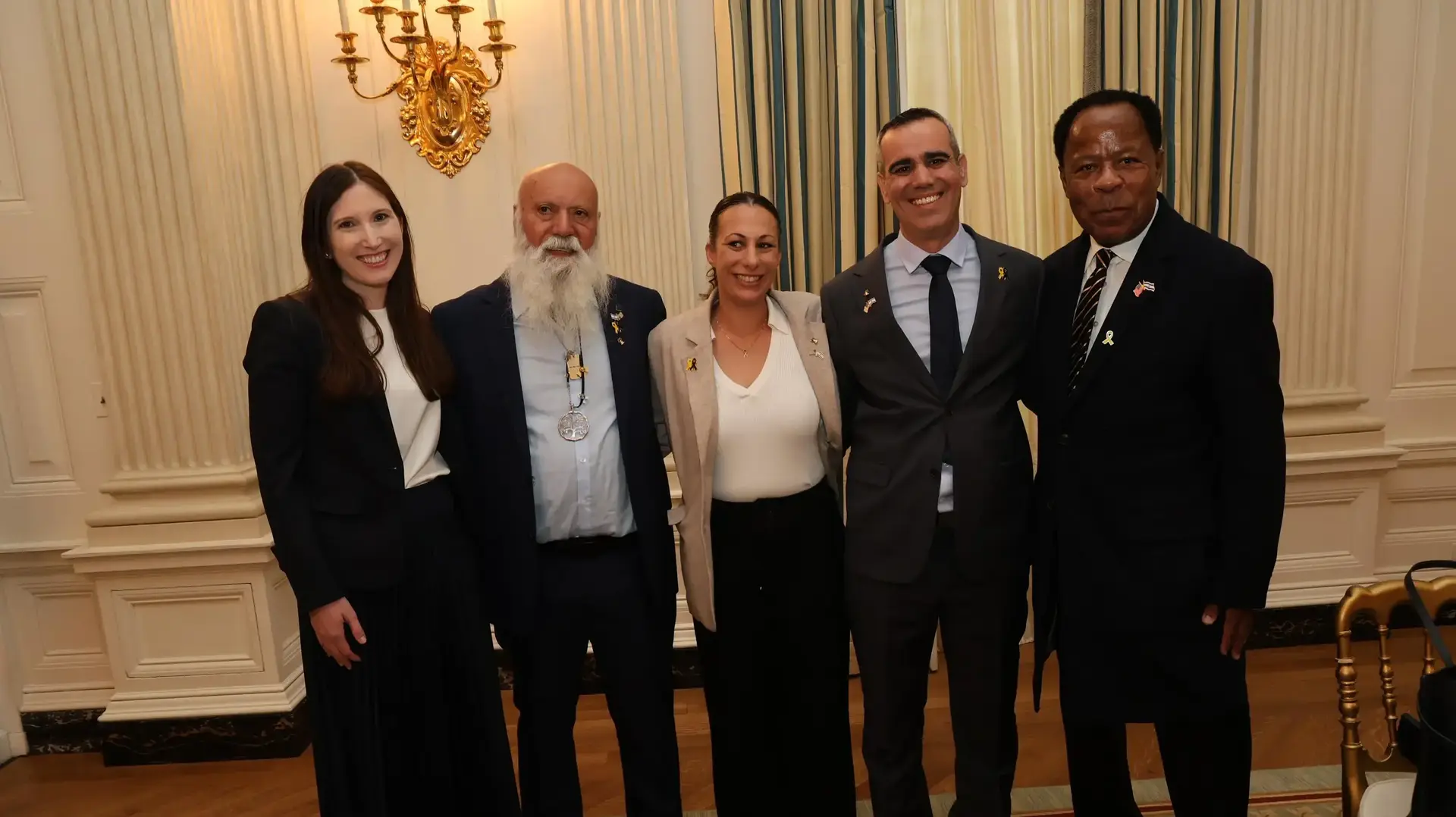 פגישת פדויי השבי עם הנשיא טראמפ, הבית הלבן, 20 בנובמבר 2025 פגישת פדויי השבי עם הנשיא טראמפ, הבית הלבן, 20 בנובמבר 2025