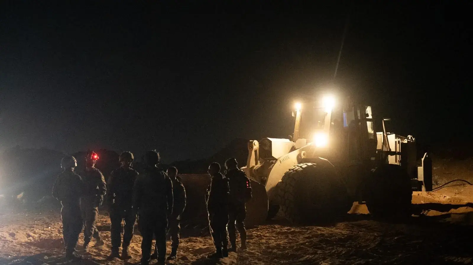 תיעוד מפעילות צה"ל וכוחות כוחות צק״ח הנח״ל במרחב רפיח בעזה תיעוד מפעילות צה"ל וכוחות כוחות צק״ח הנח״ל במרחב רפיח בעזה