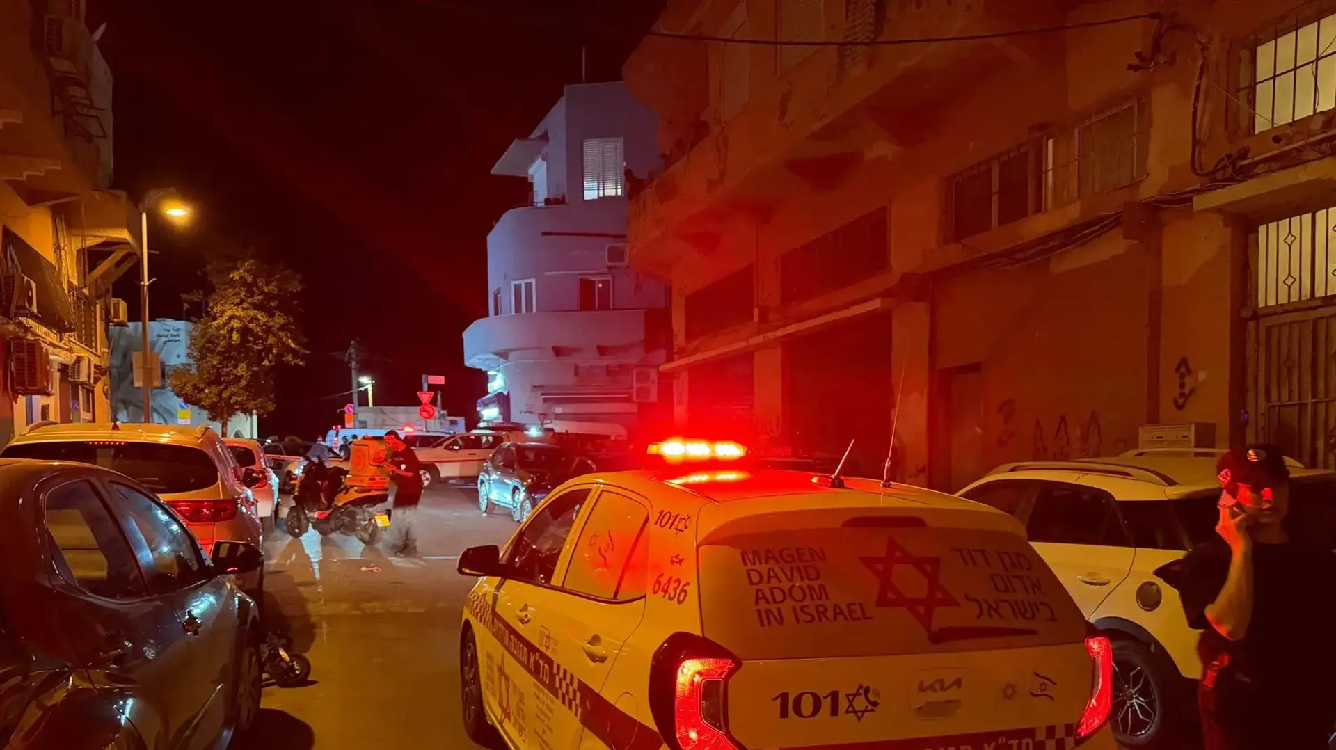 ניידת מד"א באירוע ירי ביפו ניידת מד"א באירוע ירי ביפו