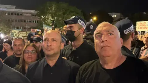 נפתלי בנט,אייל אשל, הפגנה בקריאה לוועדת חקירה ממלכתית , כיכר הבימה, 22 בנובמבר 2025 נפתלי בנט,אייל אשל, הפגנה בקריאה לוועדת חקירה ממלכתית , כיכר הבימה, 22 בנובמבר 2025