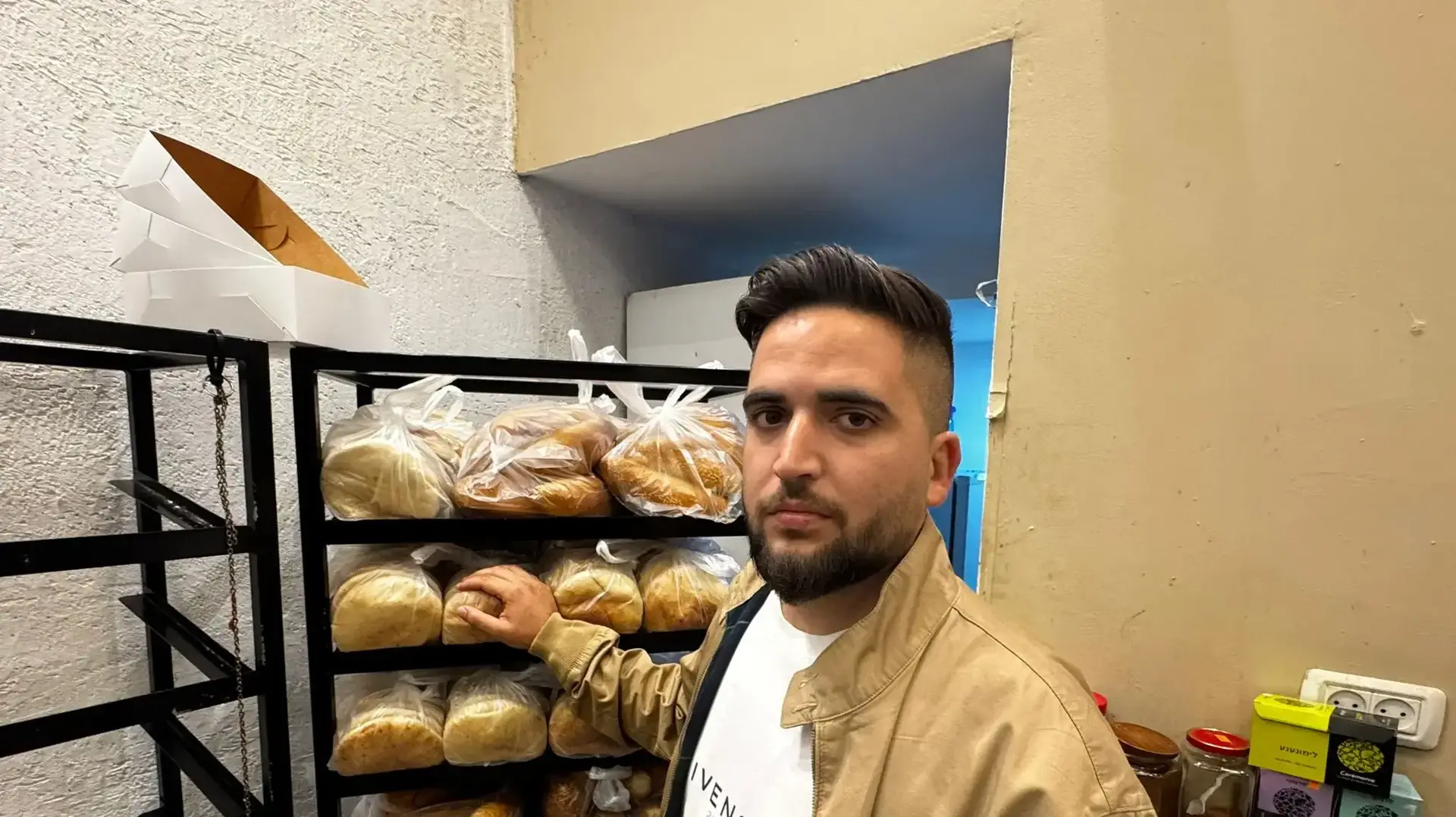 ישראל אוחיון, שנאבק בפרוטקשן בצפת עם ארגון עד כאן ישראל אוחיון, שנאבק בפרוטקשן בצפת עם ארגון עד כאן