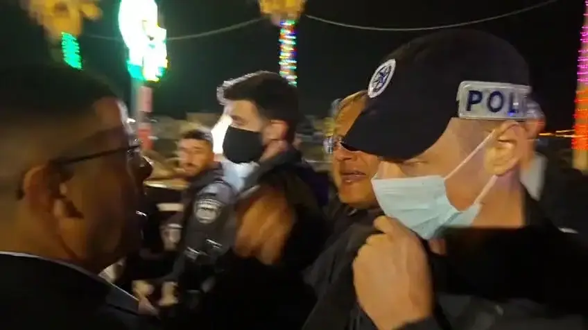 השר לביטחון לאומי, איתמר בן גביר, וחה"כ ואליד אלהואשלה מתעמתים ביישוב לקיה, 23 בנובמבר 2025 השר לביטחון לאומי, איתמר בן גביר, וחה"כ ואליד אלהואשלה מתעמתים ביישוב לקיה, 23 בנובמבר 2025