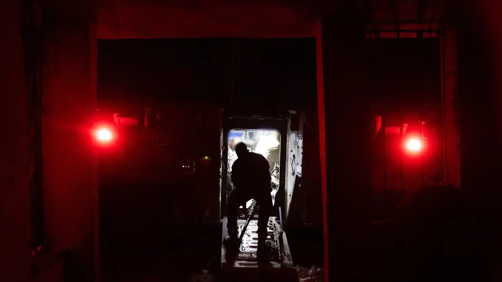 פעילות כוחות צוות הקרב של חטיבת הנח"ל במרחב הקו הצהוב ברפיח פעילות כוחות צוות הקרב של חטיבת הנח"ל במרחב הקו הצהוב ברפיח
