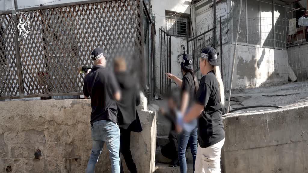 חשודים המעורבים בעבירות של סחר בסמים בדרום תל אביב