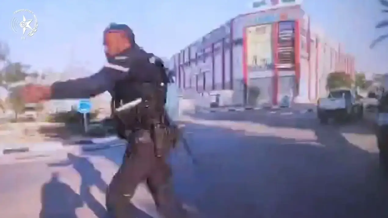 חשוד מנסה לברוח משוטרי הסיירת הארצית שפועלת במסגרת מבצע ״סדר חדש״ בנגב,