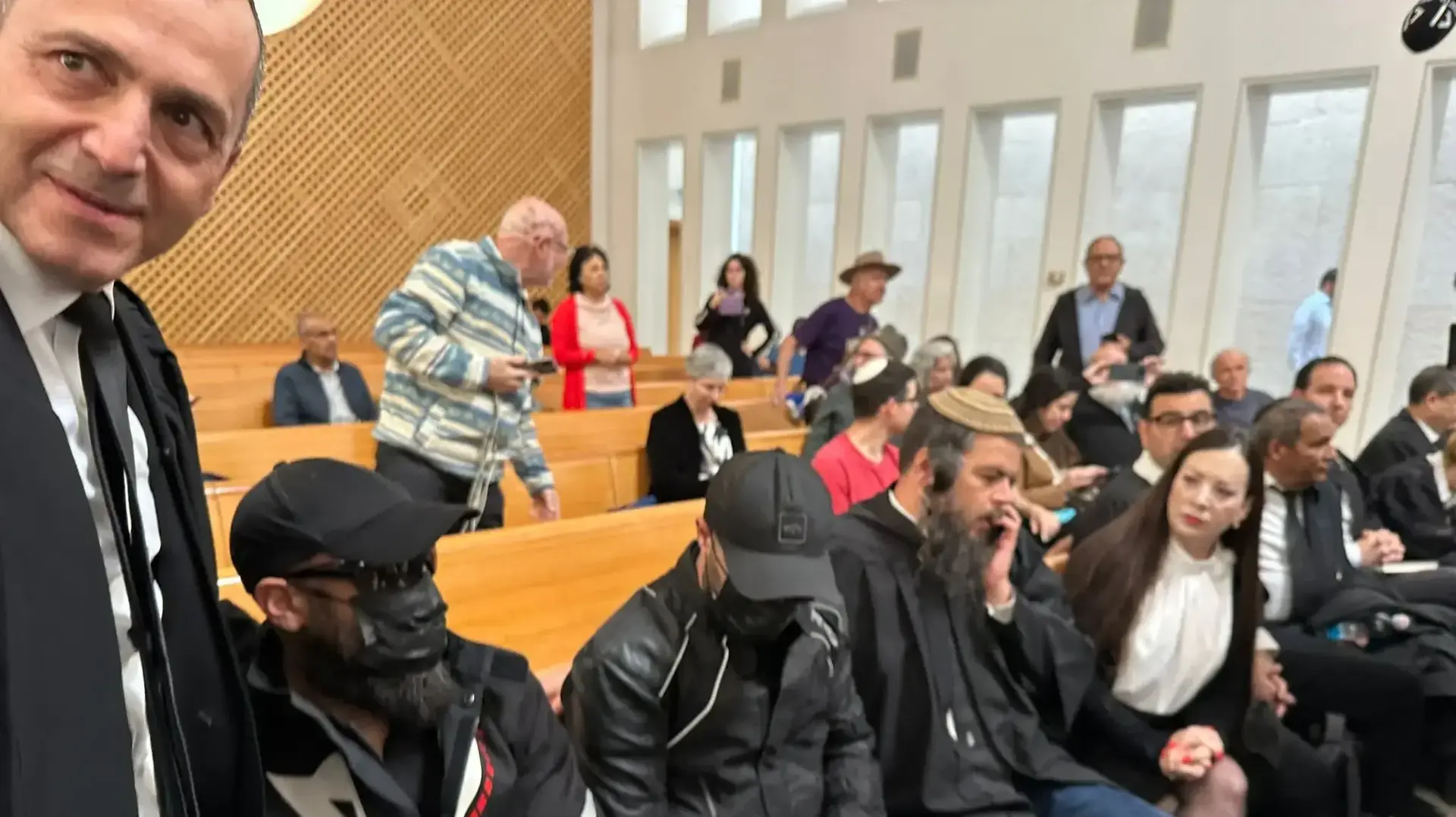 דיון בעתירות לבג"ץ נגד מינויו של השופט בדימוס יוסף בן חמו לליווי חקירת הפצ"רית דיון בעתירות לבג"ץ נגד מינויו של השופט בדימוס יוסף בן חמו לליווי חקירת הפצ"רית