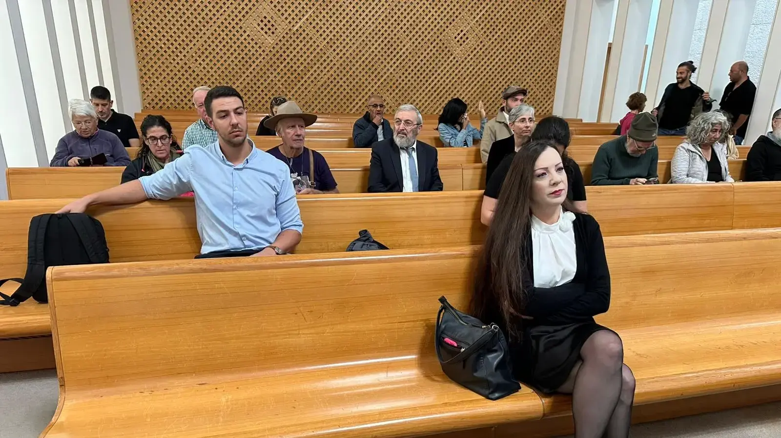 טלי גוטליב בדיון בעתירות לבג"ץ נגד מינויו של השופט בדימוס יוסף בן חמו לליווי חקירת הפצ"רית
טלי גוטליב בדיון בעתירות לבג"ץ נגד מינויו של השופט בדימוס יוסף בן חמו לליווי חקירת הפצ"רית