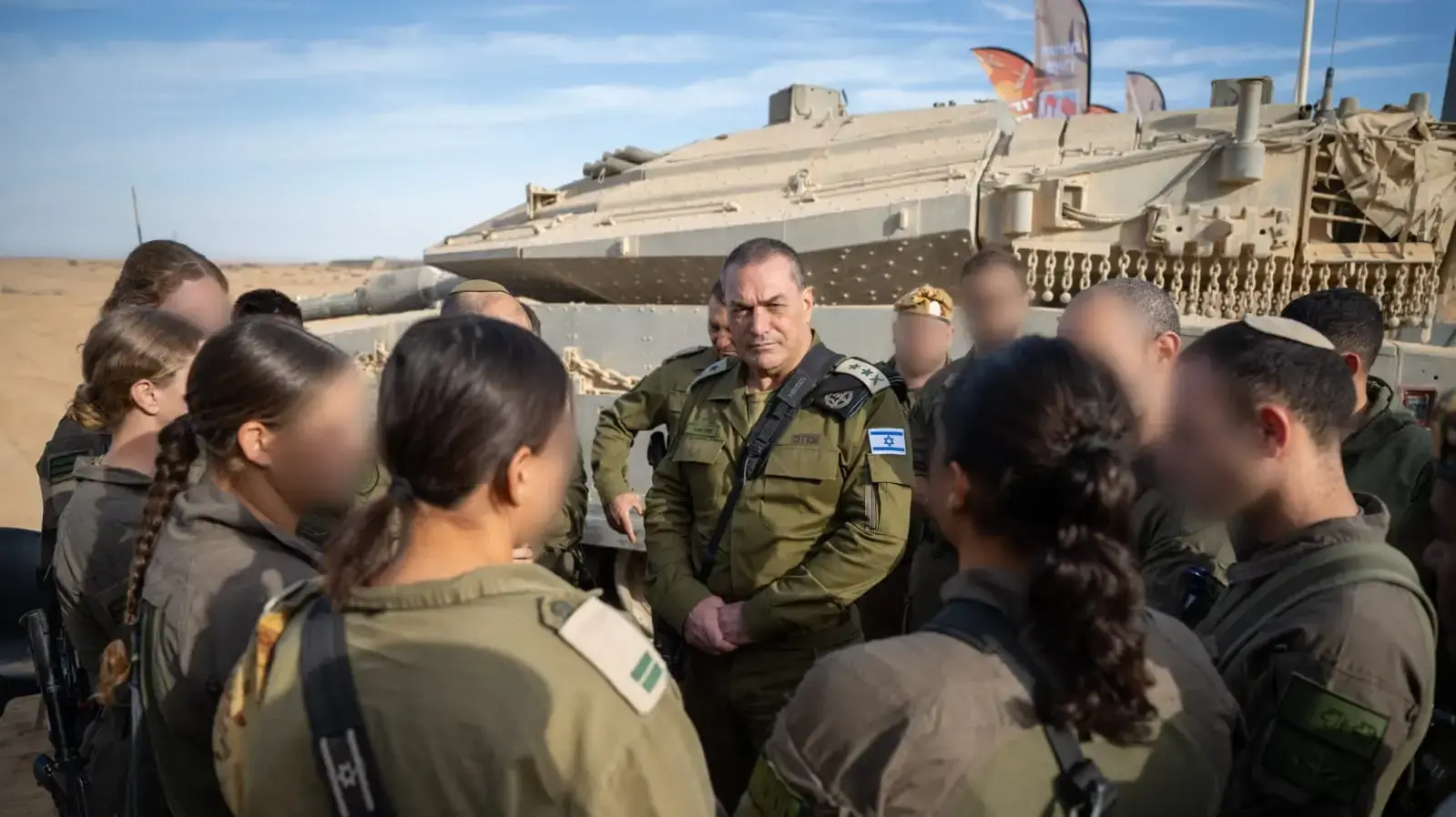 הרמטכ״ל אייל זמיר קיים סיור שטח באוגדה 80, יחד עם מפקד פיקוד הדרום, אלוף יניב עשור, מפקד אוגדה 80, תת-אלוף ישראל פרידלר, 3 בדצמבר 2025