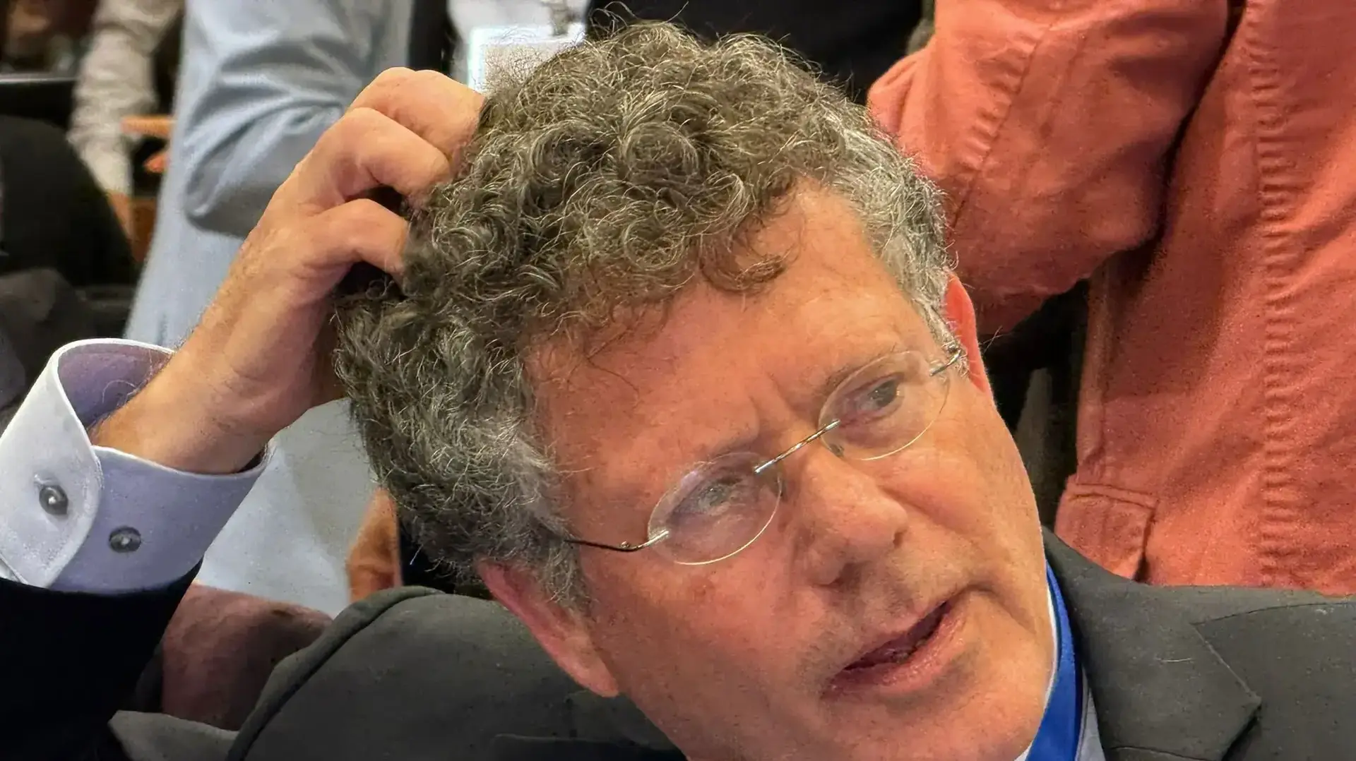 כנס העמותה למשפט ציבורי, בין הנואמים נשיא בית המשפט העליון יצחק עמית ונשיא העליון לשעבר אהרן ברק, חיפה, 4 בדצמבר 2025 כנס העמותה למשפט ציבורי, בין הנואמים נשיא בית המשפט העליון יצחק עמית ונשיא העליון לשעבר אהרן ברק, חיפה, 4 בדצמבר 2025