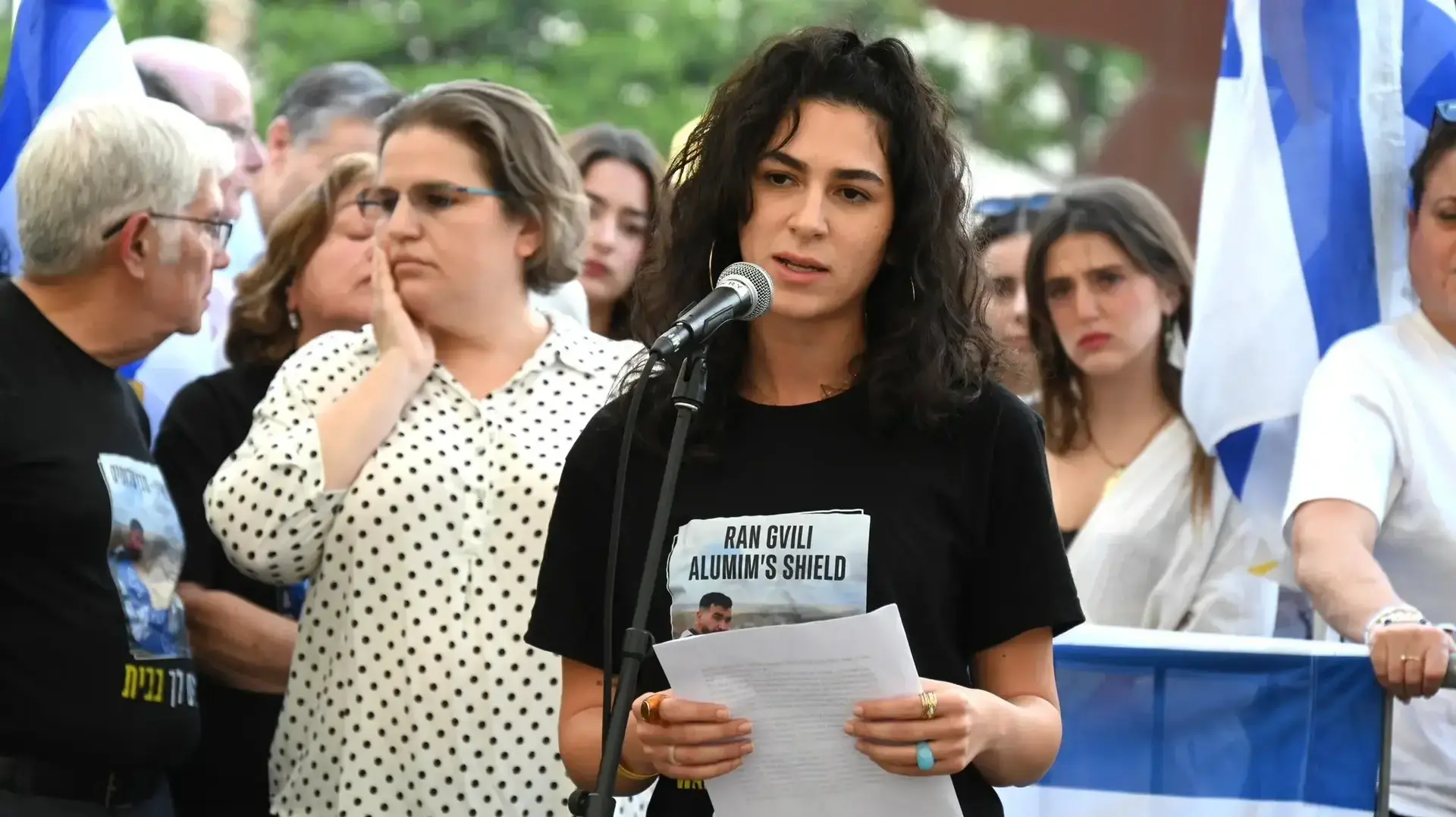 שירה גואילי אחותו של החלל החטוף האחרון שעוד נותר בעזה שירה גואילי אחותו של החלל החטוף האחרון שעוד נותר בעזה