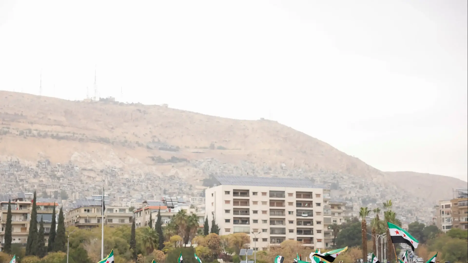 חגיגות לציון יום השנה הראשון לנפילתו של בשאר אל-אסד, דמשק, סוריה, 8 בדצמבר 2025 חגיגות לציון יום השנה הראשון לנפילתו של בשאר אל-אסד, דמשק, סוריה, 8 בדצמבר 2025