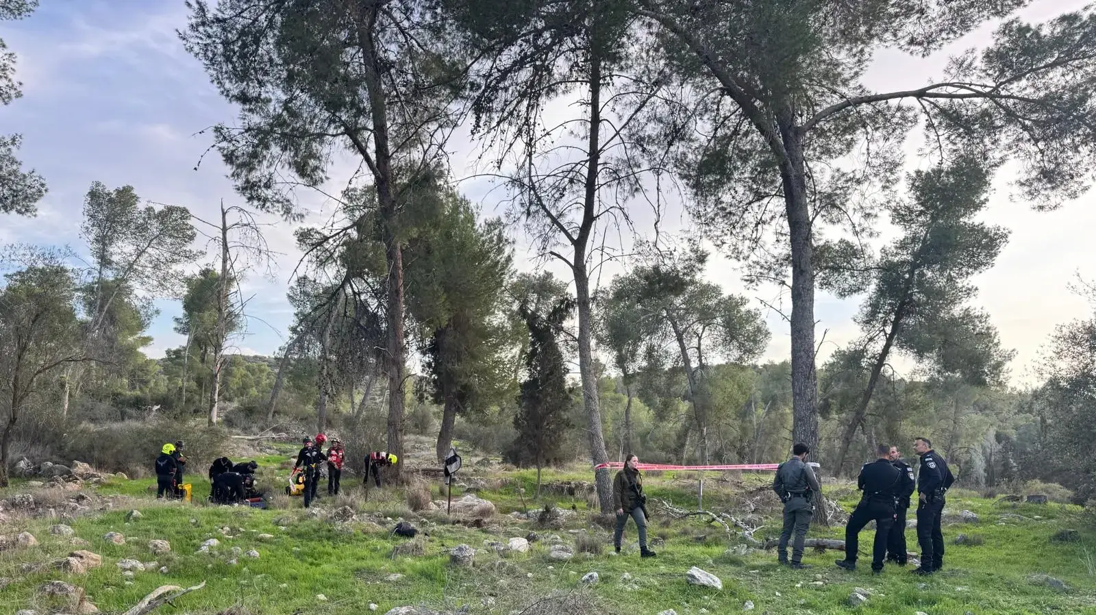 שוטרי תחנת קרית גת איתרו גופה בבור עמוק בשטח פתוח בסמוך ליישוב כפר זוהרים