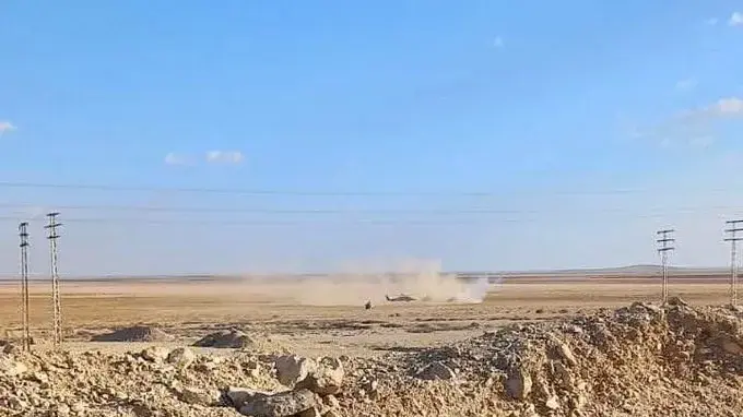 מסוק אמריקני מפנה חיילים פצועים מאזור העיר תדמור, סוריה, 13 בדצמבר 2025 מסוק אמריקני מפנה חיילים פצועים מאזור העיר תדמור, סוריה, 13 בדצמבר 2025