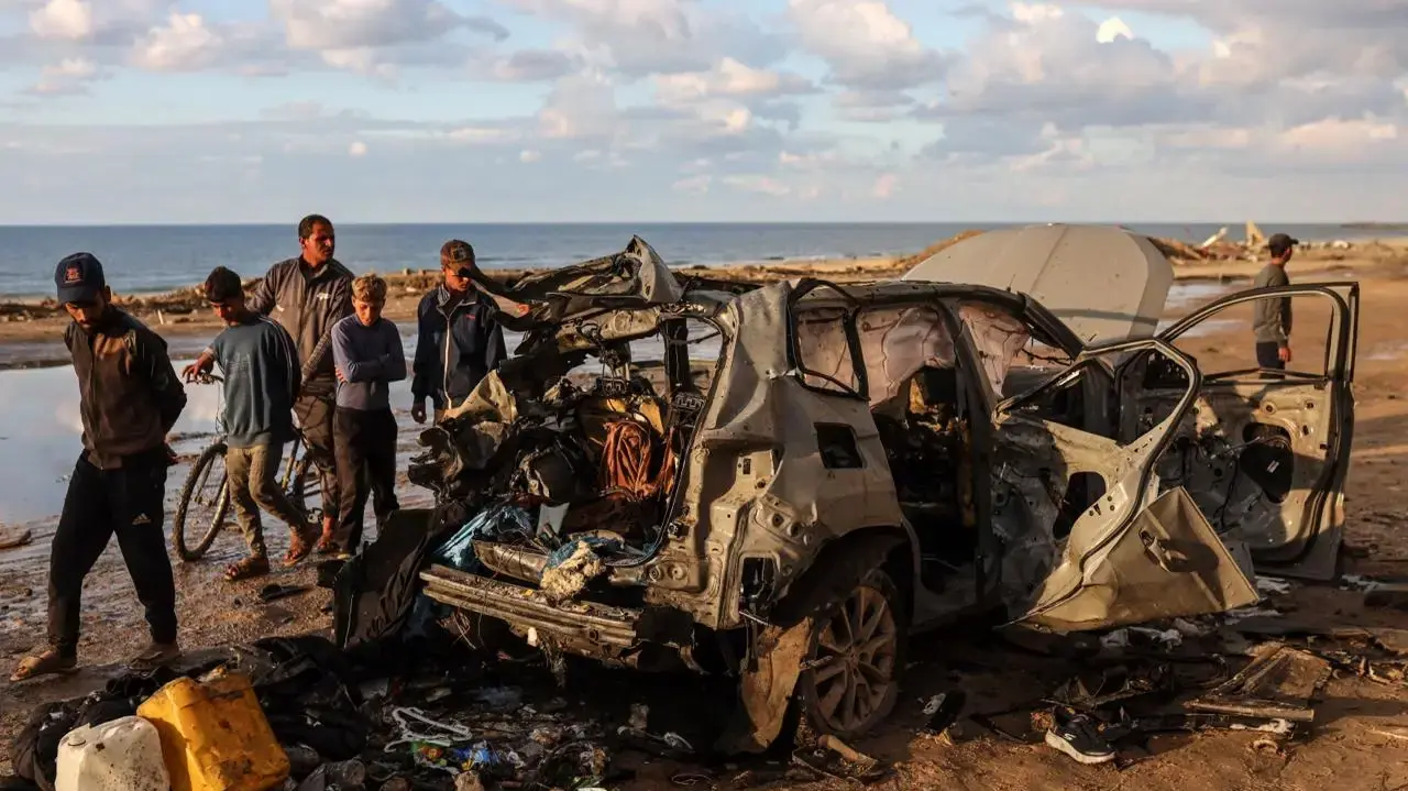 שרידי הרכב בו חוסל הארכי מחבל ראא'ד סעד ששימש כראש מטה ההתעצמות בארגון הטרור חמאס שרידי הרכב בו חוסל הארכי מחבל ראא'ד סעד ששימש כראש מטה ההתעצמות בארגון הטרור חמאס