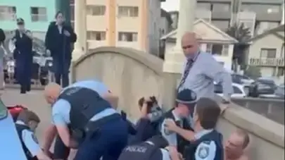 ירי המוני בבונדי ביץ',סידני, אוסטרליה, 14 בדצמבר 2025 ירי המוני בבונדי ביץ',סידני, אוסטרליה, 14 בדצמבר 2025