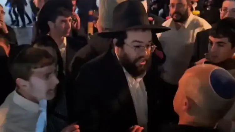 קיצונים חרדים התערבו בהדלקת נרות של מפלגת המילואימניקים. 17.12.25