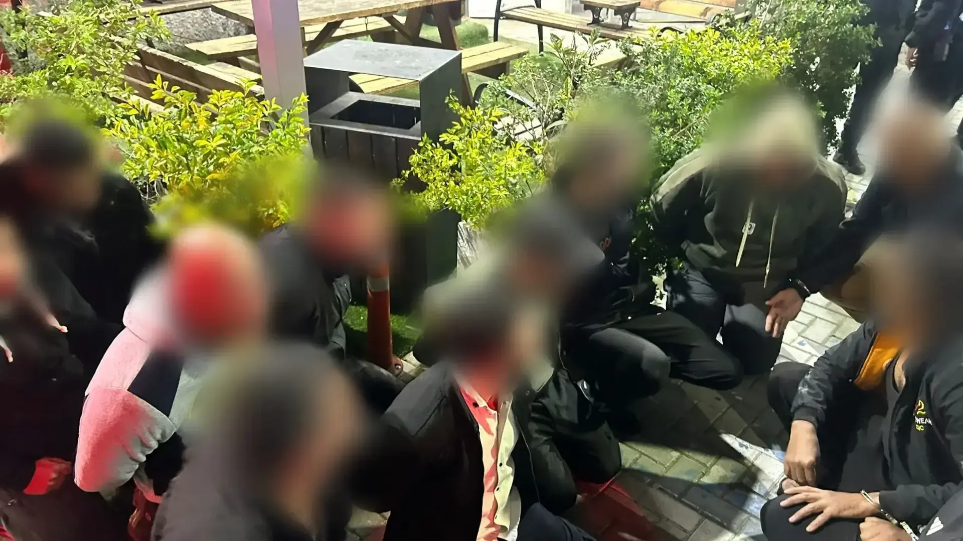 16 שוהים בלתי חוקיים נעצרו  בדירה ברחוב מאור הגולה בתל אביב במהלך פעילות של בלשי תחנת משטרת שר"ת