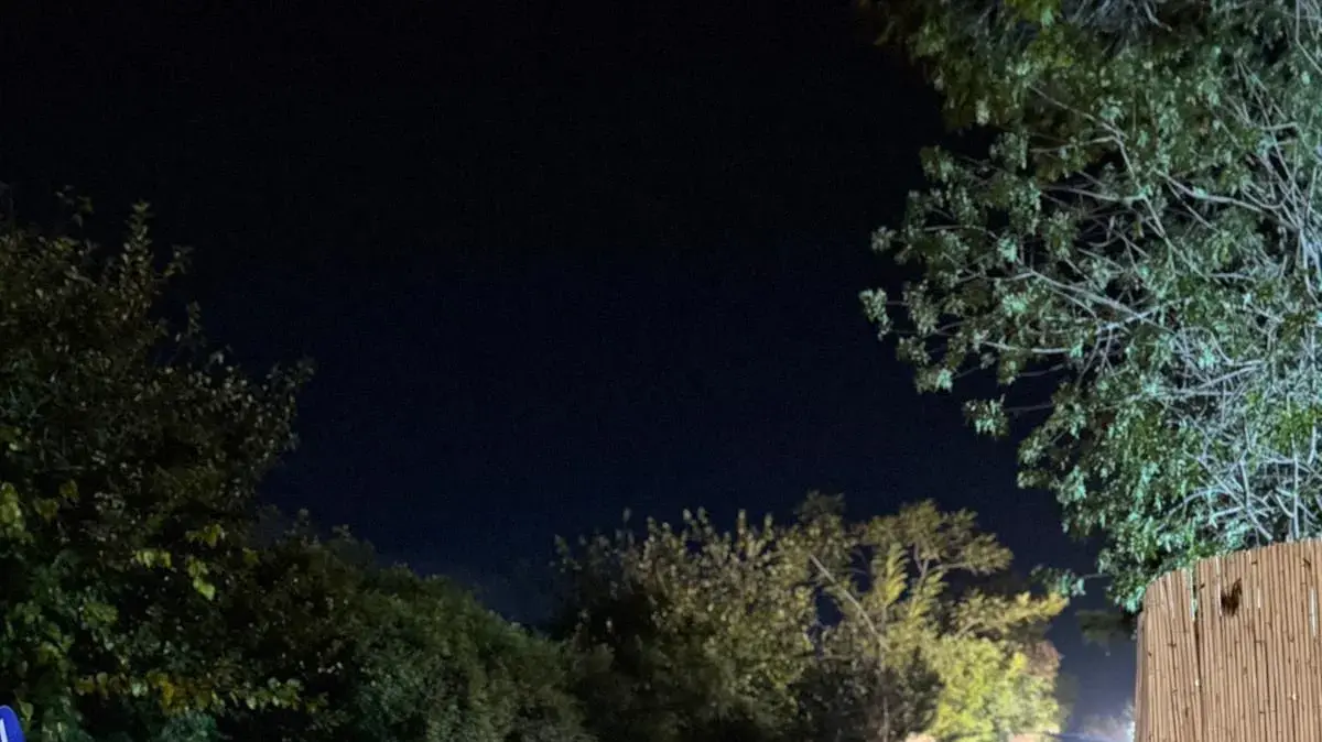 "שלטי אובדן המוסר" הוצבו בדרך לביתו של אייל גולן "שלטי אובדן המוסר" הוצבו בדרך לביתו של אייל גולן