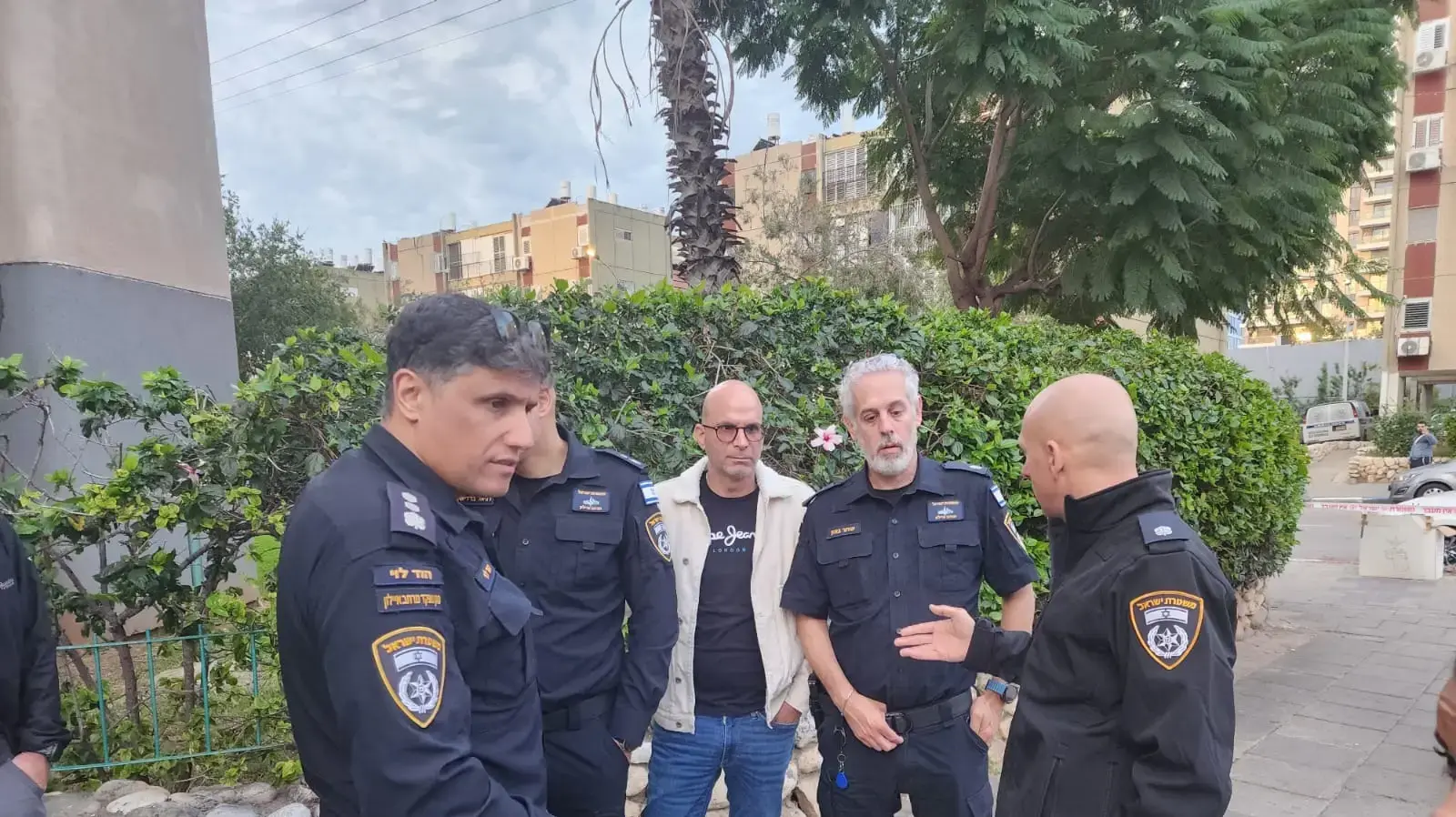 חשד לרצח והתאבדות בבת ים. שוטרים בזירה. 21.12.2025 חשד לרצח והתאבדות בבת ים. שוטרים בזירה. 21.12.2025