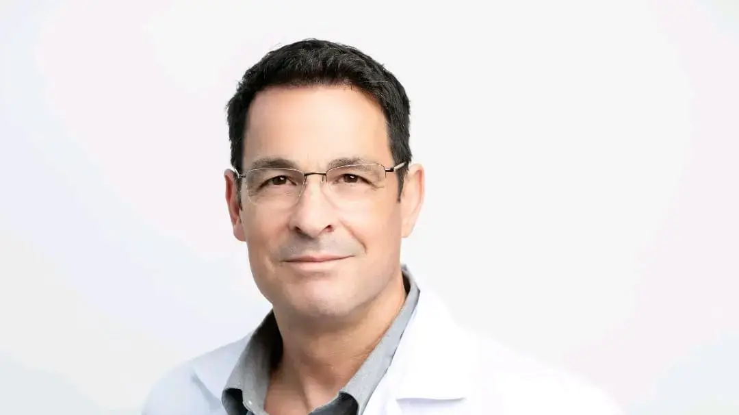 ד"ר עמית גיל.
ד"ר עמית גיל.