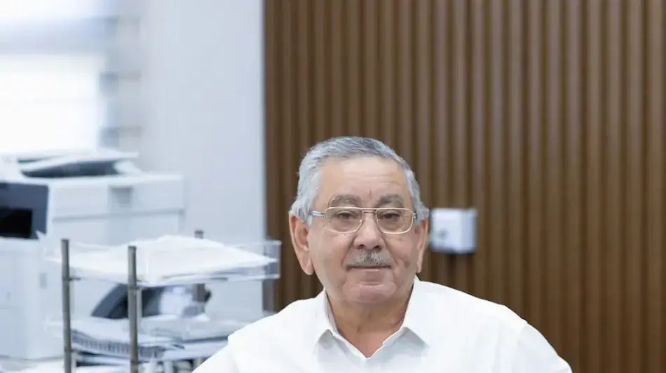 ראש עיריית רהט טלאל אל-קרינאווי ראש עיריית רהט טלאל אל-קרינאווי