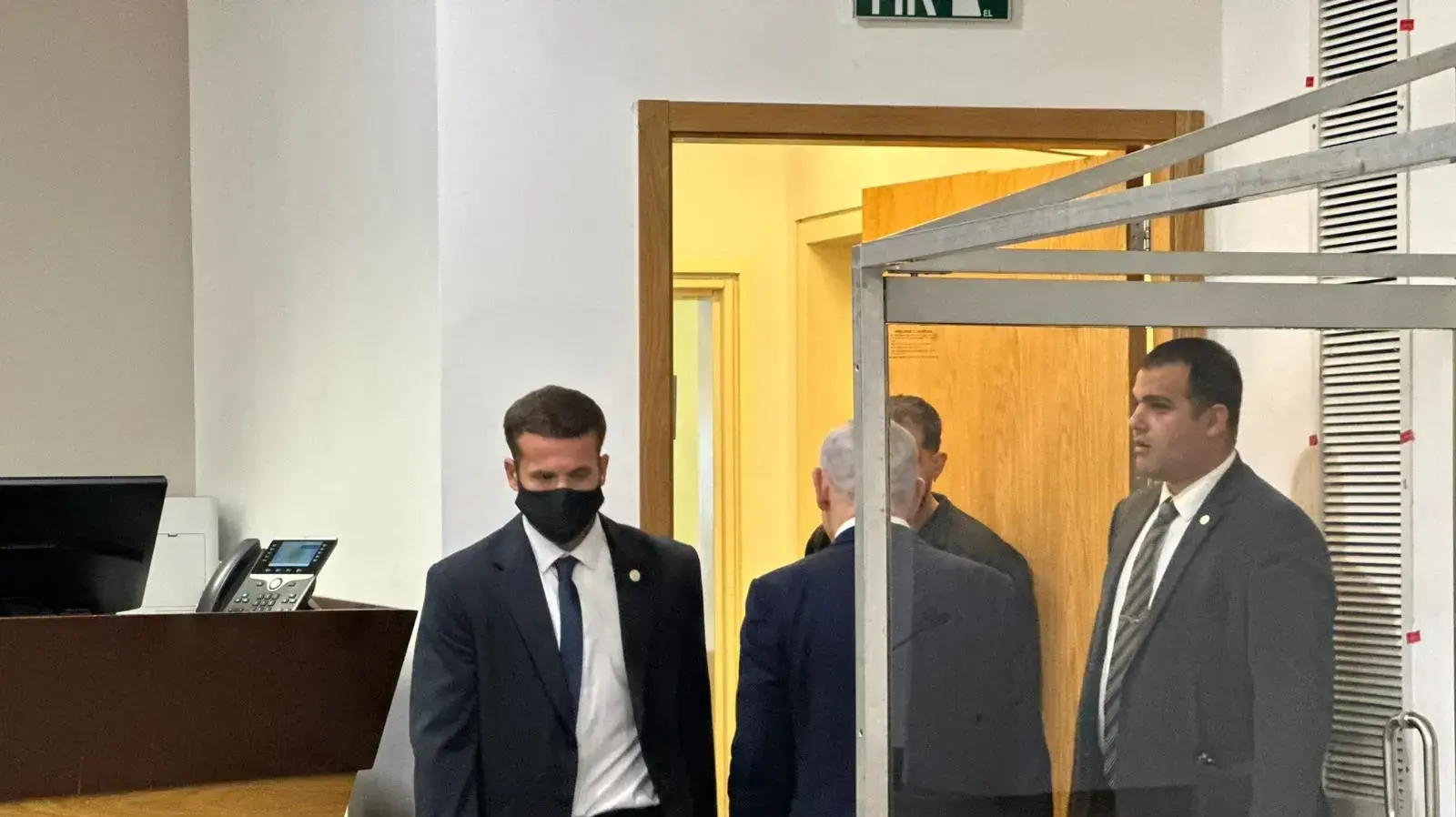 בנימין נתניהו ועמית חדד, דיון תיקי האלפים, בימ"ש מחוזי ת"א, 24 בדצמבר 2025 בנימין נתניהו ועמית חדד, דיון תיקי האלפים, בימ"ש מחוזי ת"א, 24 בדצמבר 2025