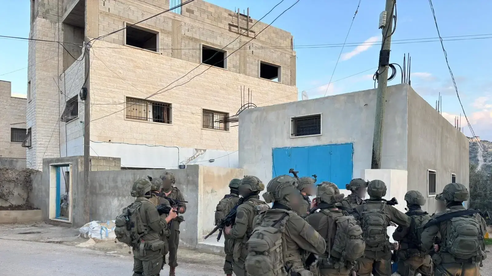 כוחות צה"ל בבית המחבל בקבאטיה
