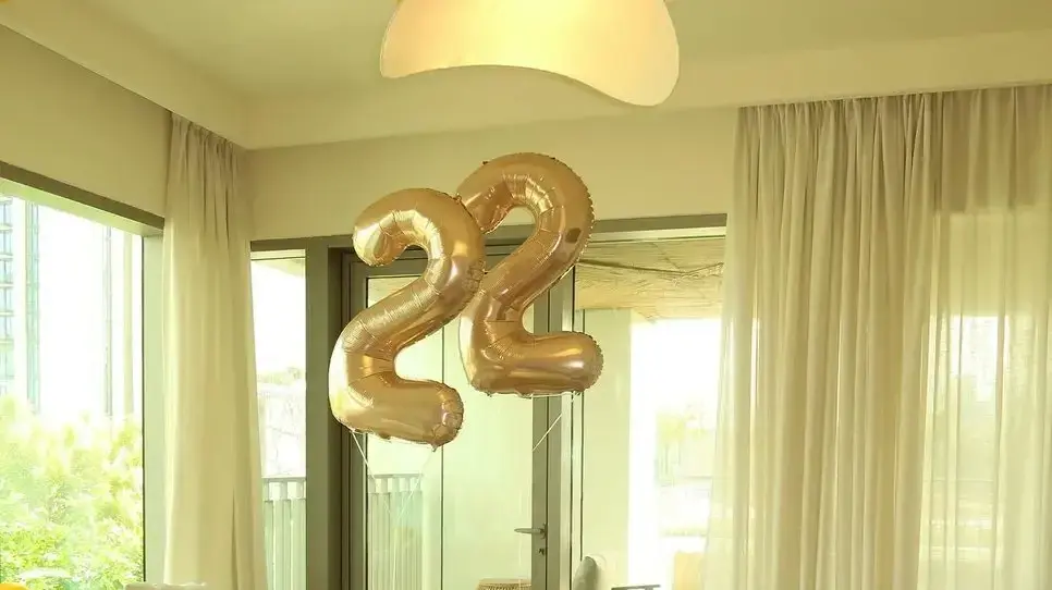 מתנות שחולקו לרגל יום הולדתה ה-22 של זאין אסד, בתו של בשאר אסד מתנות שחולקו לרגל יום הולדתה ה-22 של זאין אסד, בתו של בשאר אסד