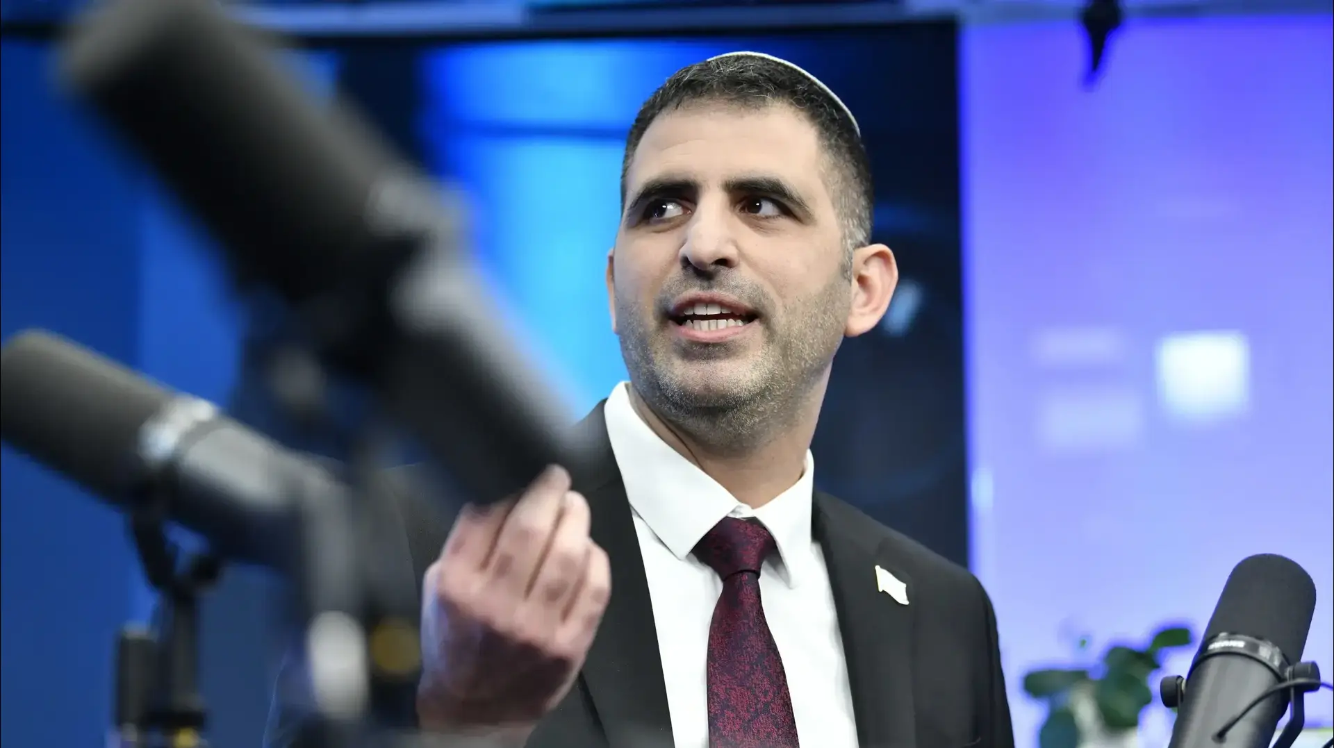 שר התקשורת שלמה קרעי בראיון ל"תיקטוק" 29.12.2025 שר התקשורת שלמה קרעי בראיון ל"תיקטוק" 29.12.2025