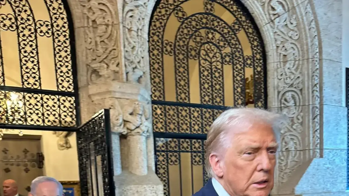 טראמפ ונתניהו במסיבת עיתונאים בפלורידה טראמפ ונתניהו במסיבת עיתונאים בפלורידה