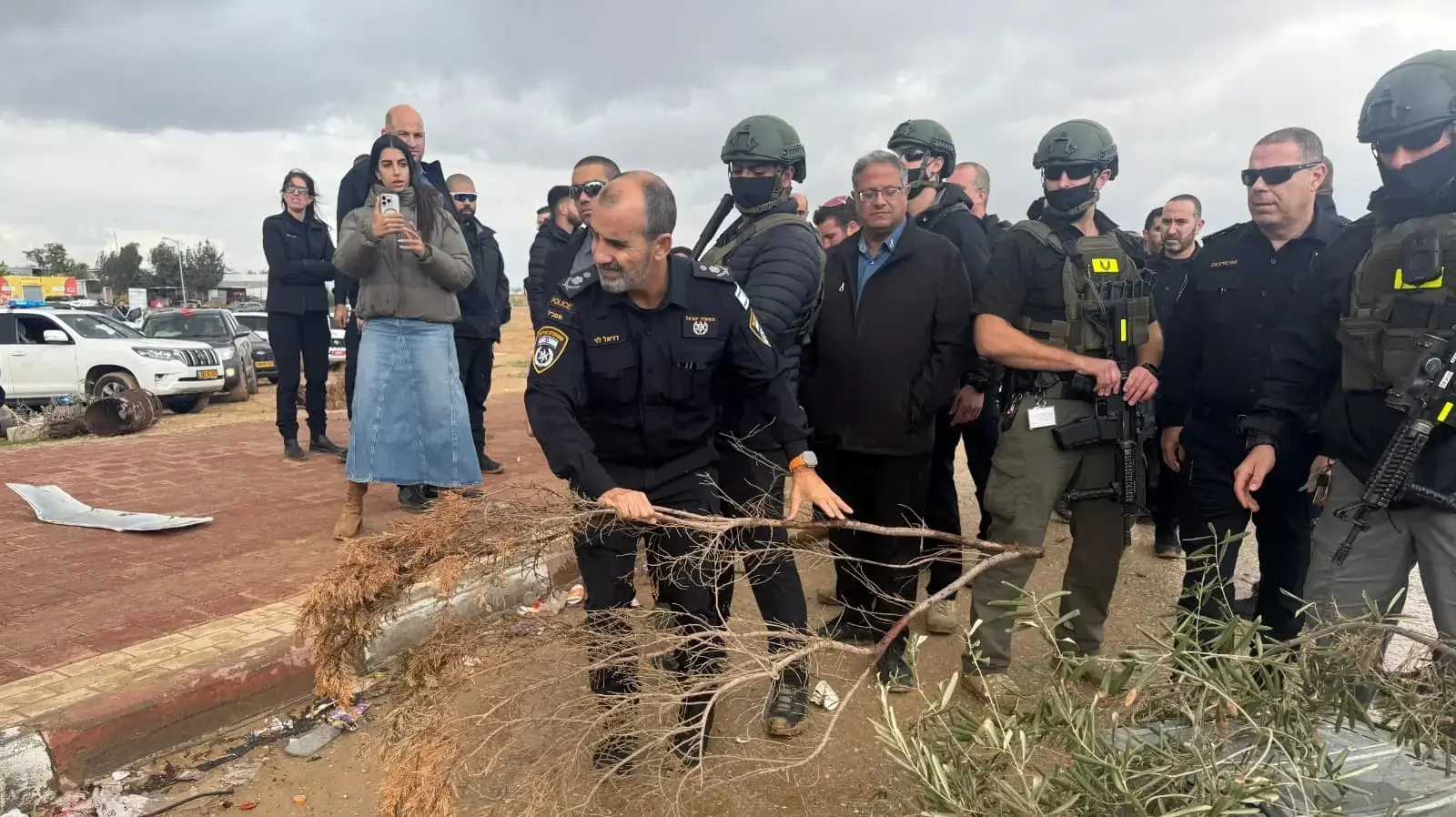 השר לביטחון לאומי, איתמר בן גביר עם מפכ"ל המשטרה דני לוי, תראבין, 28 בדצמבר 2025 השר לביטחון לאומי, איתמר בן גביר עם מפכ"ל המשטרה דני לוי, תראבין, 28 בדצמבר 2025