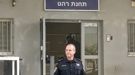 תנ"צ אמיר קליין, מפקד מרחב נגב במשטרה, תחנת משטרה רהט תנ"צ אמיר קליין, מפקד מרחב נגב במשטרה, תחנת משטרה רהט