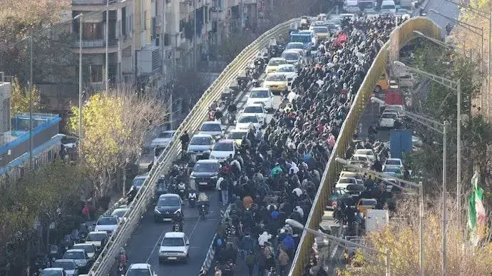 מחאות על צניחת ערך המטבע, איראן מחאות על צניחת ערך המטבע, איראן