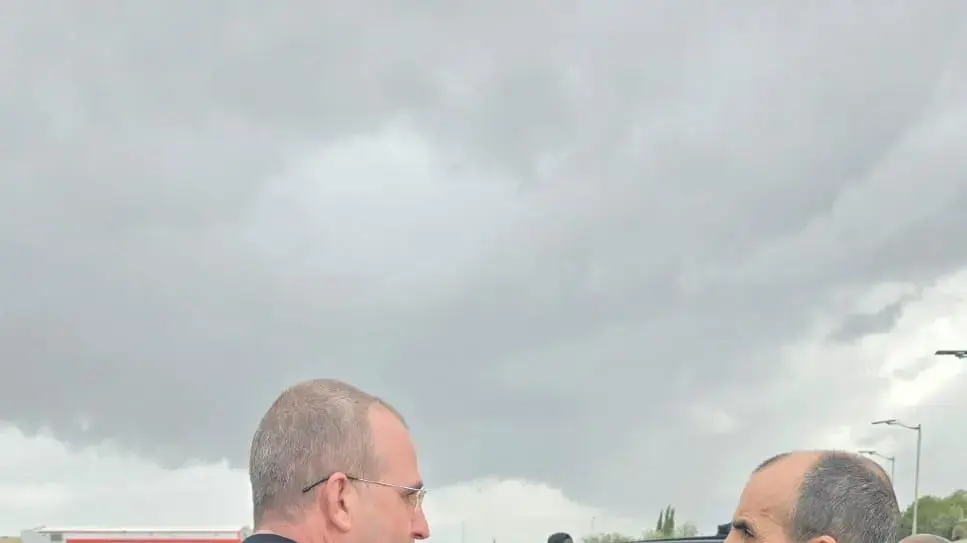 תת ניצב אמיר קליין עם המפכ"ל דני לוי, תראבין
1.1.26 תת ניצב אמיר קליין עם המפכ"ל דני לוי, תראבין
1.1.26