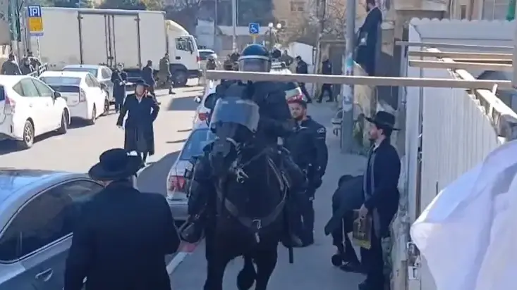 הפגנות חרדים קיצונים סמוך ללשכות הגיוס בירושלים הפגנות חרדים קיצונים סמוך ללשכות הגיוס בירושלים