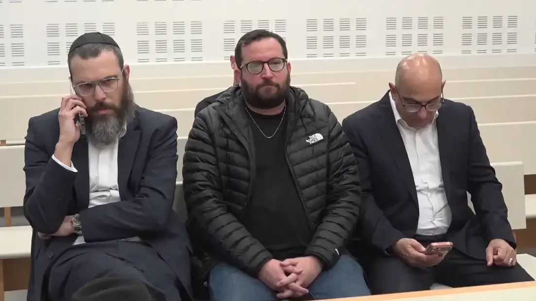 דיון בבקשת המשטרה להרחיק את יונתן אוריך מלשכת רה"מ, בית משפט מחוזי מרכז, 6 בינואר 2026 דיון בבקשת המשטרה להרחיק את יונתן אוריך מלשכת רה"מ, בית משפט מחוזי מרכז, 6 בינואר 2026