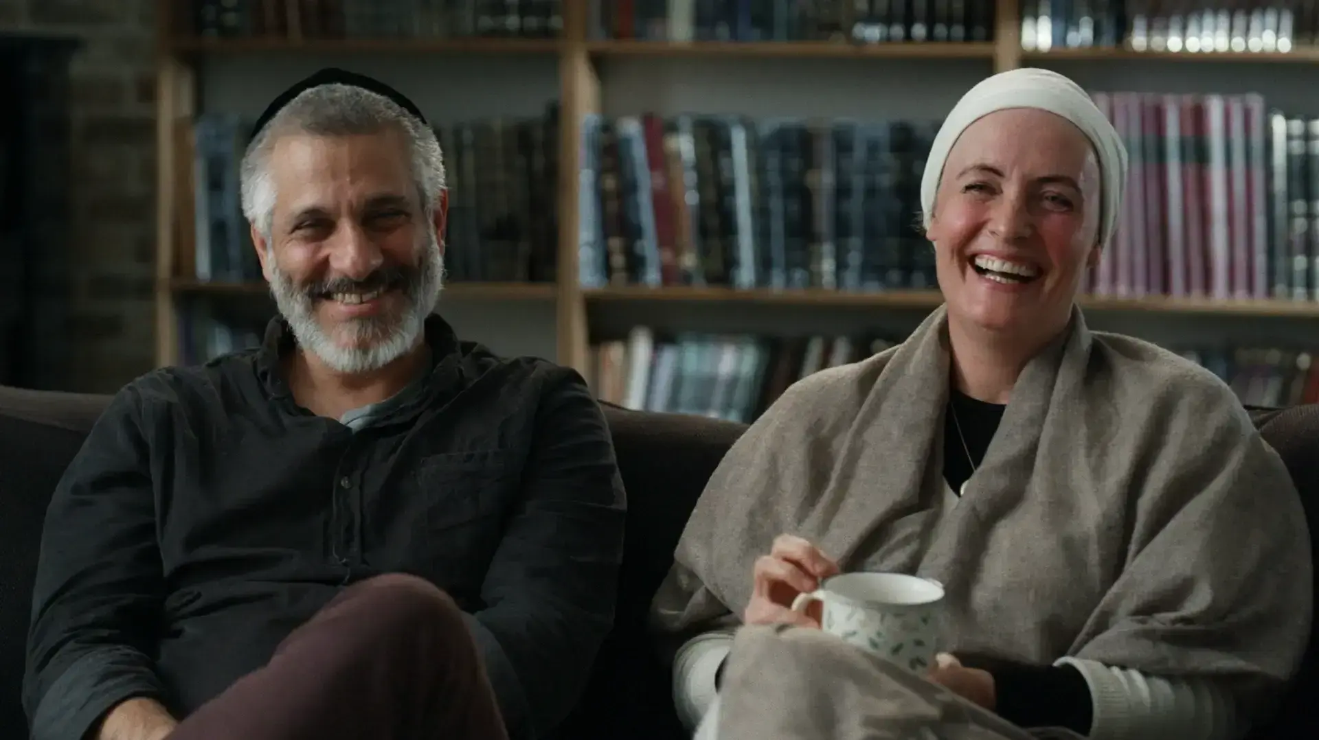 "סיכוי להינצל: מסע אל תוך האור והחושך של אביתר בנאי" "סיכוי להינצל: מסע אל תוך האור והחושך של אביתר בנאי"